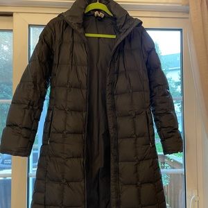 Black Patagonia puffer jacket with hood